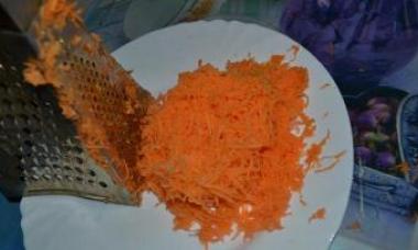 Морквяний торт на кефірі в мультиварці Морквяний торт на кефірі рецепт простий